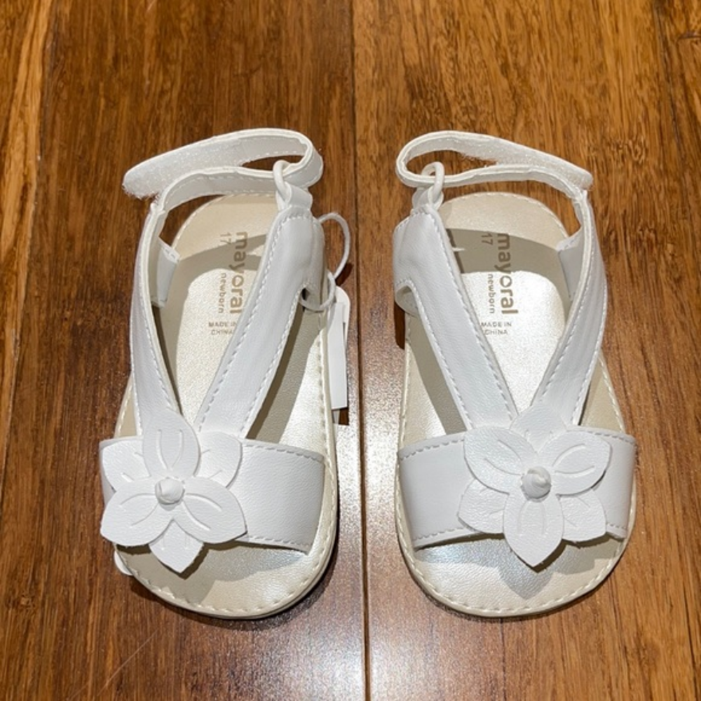 BNIB Mayoral Newborn‎ Sandals